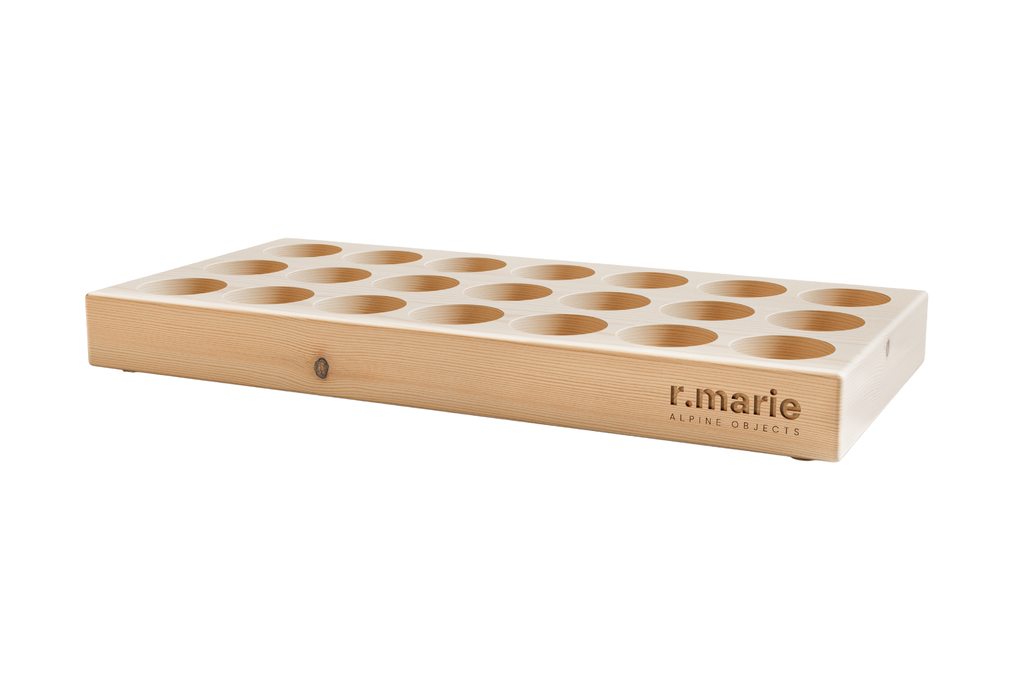 WEEKBOARD – Supplement Organizer aus Zirbenholz